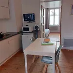Les Belles Terrasses ,3 , Le Vegetal De 1 à 8 Personnes , Le Tropical De 1 à 6 Personnes , Le Floral Avec Terrasse De 1 à 3 Personnes , Quartier Calme Au Stationnement Gratuit à Coté De L'avenue Verte Apartamento *