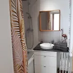 Les Belles Terrasses ,3 , Le Vegetal De 1 A 8 Personnes , Le Tropical De 1 A 6 Personnes , Le Floral Avec Terrasse De 1 A 3 Personnes , Quartier Calme Au Stationnement Gratuit A Cote De L'avenue Verte Dieppe