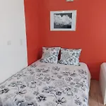 Les Belles Terrasses ,3 , Le Vegetal De 1 A 8 Personnes , Le Tropical De 1 A 6 Personnes , Le Floral Avec Terrasse De 1 A 3 Personnes , Quartier Calme Au Stationnement Gratuit A Cote De L'avenue Verte Apartmán *