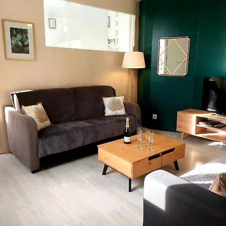 Apartment Les Belles Terrasses Dieppe: Tranquil With Avenue Views *