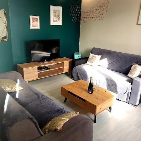 Apartment Les Belles Terrasses Dieppe: Tranquil With Avenue Views Dieppe