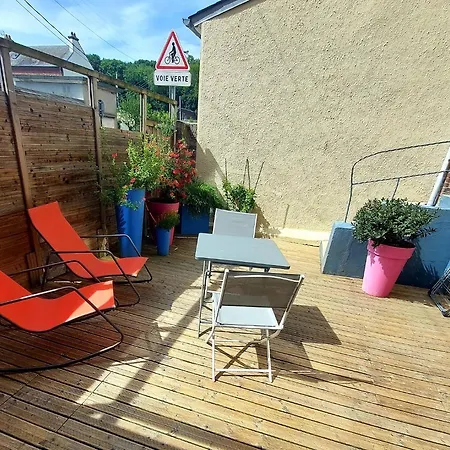 Apartment Les Belles Terrasses Dieppe: Tranquil With Avenue Views Dieppe