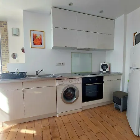 Apartment Les Belles Terrasses Dieppe: Tranquil With Avenue Views *