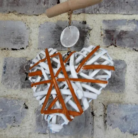 Apartment Les Belles Terrasses ,3 , Le Vegetal De 1 A 8 Personnes , Le Tropical De 1 A 6 Personnes , Le Floral Avec Terrasse De 1 A 3 Personnes , Quartier Calme Au Stationnement Gratuit A Cote De L'avenue Verte *