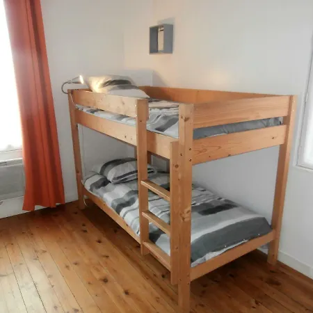 Apartment Les Belles Terrasses Dieppe: Tranquil With Avenue Views Dieppe