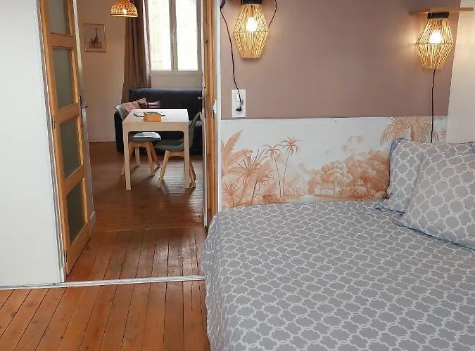 Les Belles Terrasses ,3 , Le Vegetal De 1 à 8 Personnes , Le Tropical De 1 à 6 Personnes , Le Floral Avec Terrasse De 1 à 3 Personnes , Quartier Calme Au Stationnement Gratuit à Coté De L'avenue Verte Dieppe