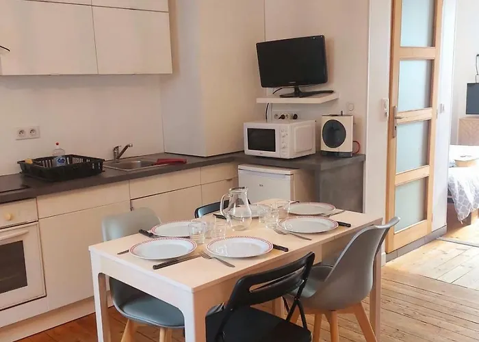 Appartement Les Belles Terrasses ,3 , Le Vegetal De 1 à 8 Personnes , Le Tropical De 1 à 6 Personnes , Le Floral Avec Terrasse De 1 à 3 Personnes , Quartier Calme Au Stationnement Gratuit à Coté De L'avenue Verte Dieppe