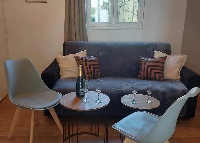 Apartman Les Belles Terrasses ,3 , Le Vegetal De 1 A 8 Personnes , Le Tropical De 1 A 6 Personnes , Le Floral Avec Terrasse De 1 A 3 Personnes , Quartier Calme Au Stationnement Gratuit A Cote De L'avenue Verte *