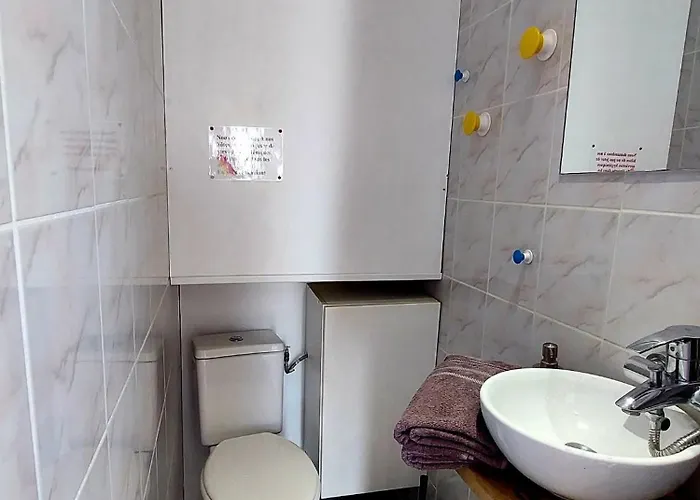 Les Belles Terrasses ,3 , Le Vegetal De 1 A 8 Personnes , Le Tropical De 1 A 6 Personnes , Le Floral Avec Terrasse De 1 A 3 Personnes , Quartier Calme Au Stationnement Gratuit A Cote De L'avenue Verte Apartman *